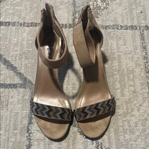 Stylish Brown Sandals with Snake Print Accent